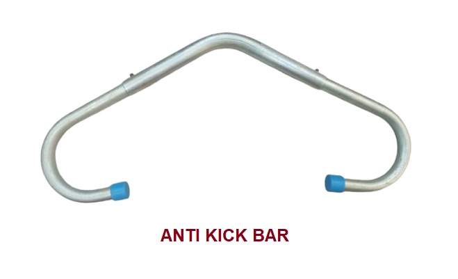 Adjustable Heavy-Duty Anti-Kick Bar for Safe Cattle Restraint and Veterinary Procedures